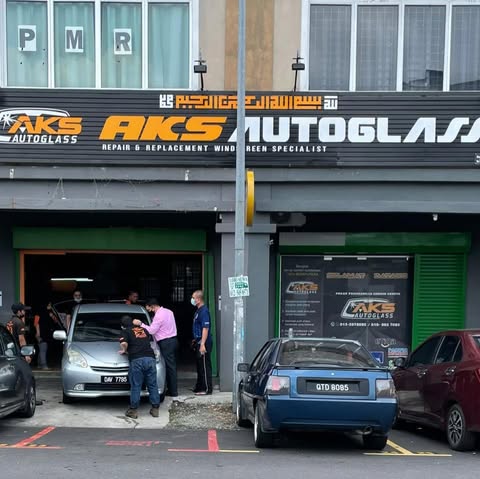 AKS AUTOGLASS SPECIALIST SDN. BHD. logo