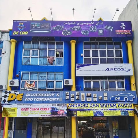 DE CAR ACC & MOTORSPORT SDN. BHD. logo