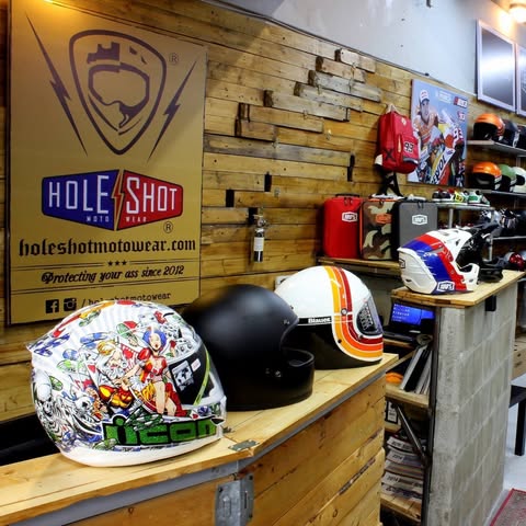 HOLESHOT MOTOWEAR SDN. BHD. logo