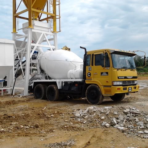 ROHMAT HEBAT SDN. BHD. Logo